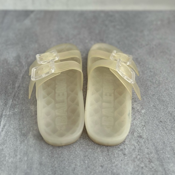 Slide - Picture 3 of 4